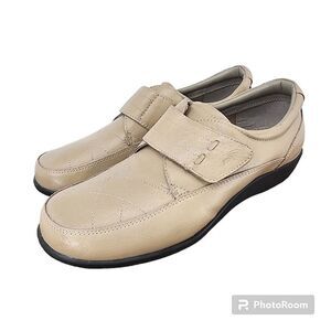 Dr. Sholl's Womens Cream Comfort Shoes Size 8.5‎